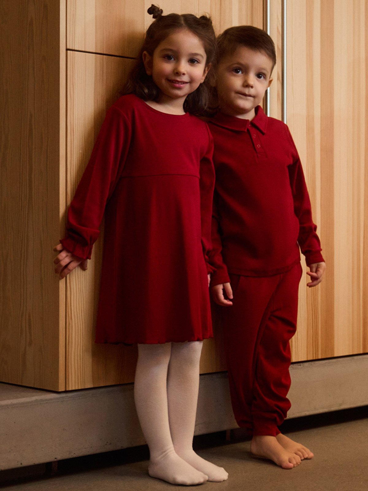 Gullkorn Sebastian Genser Dyp Rød