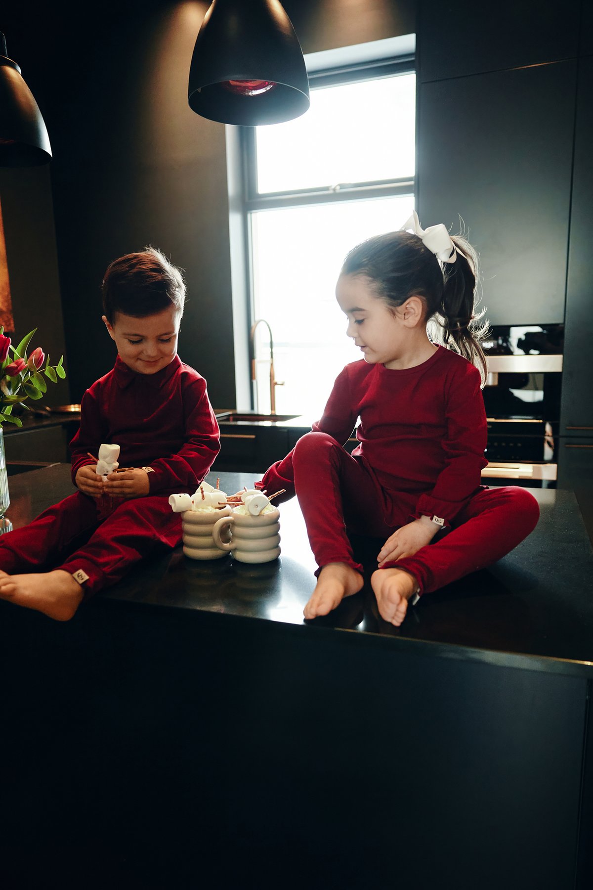 Gullkorn Eno Genser J Dyp Rød