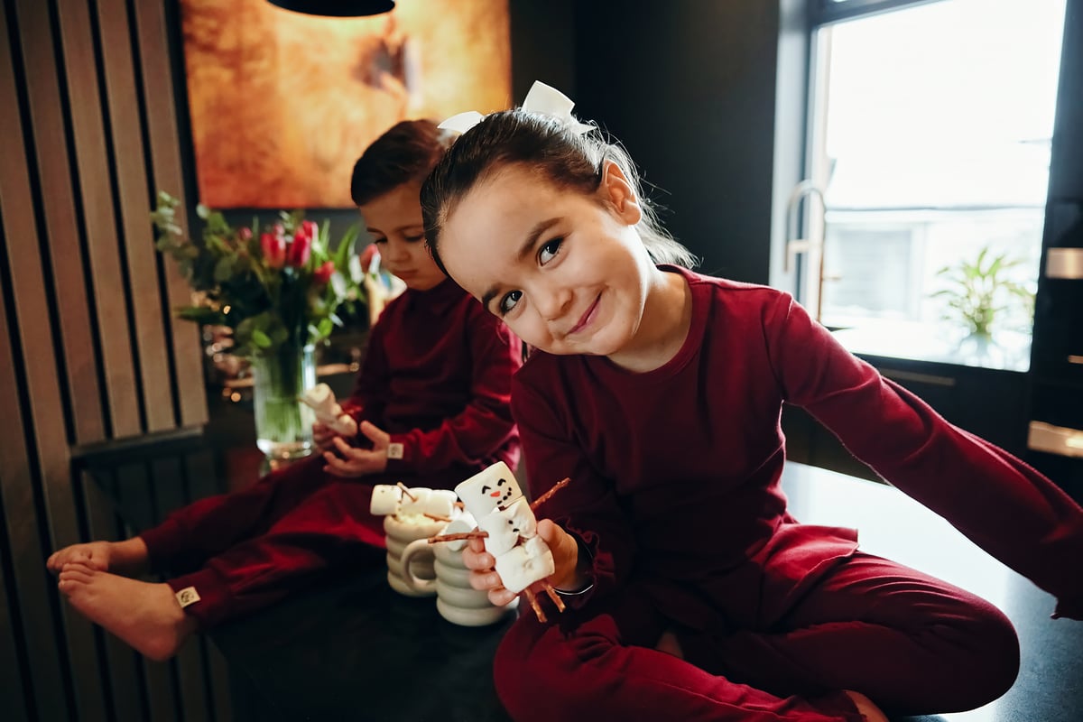 Gullkorn Eno Genser J Dyp Rød